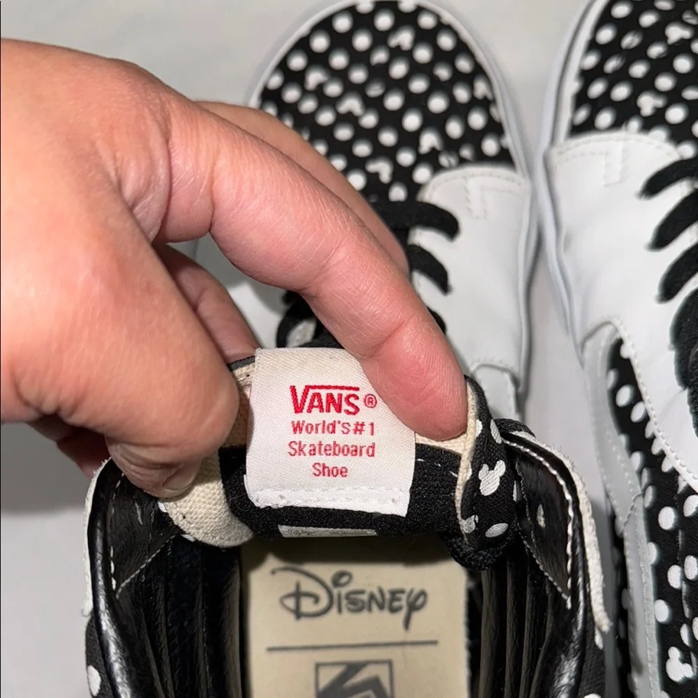 VANS Off The Wall DISNEY X Custom 2018 Mickey Silhouette Polkadots unisex Sz W 9